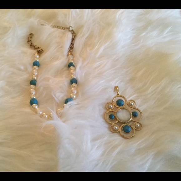 Lia Sophia Jewelry - Lia Sophia Necklace w/pendant